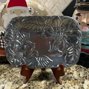 Arthur Court Magnolia Catchall Tray. NIB. Can be displayed or used flat.